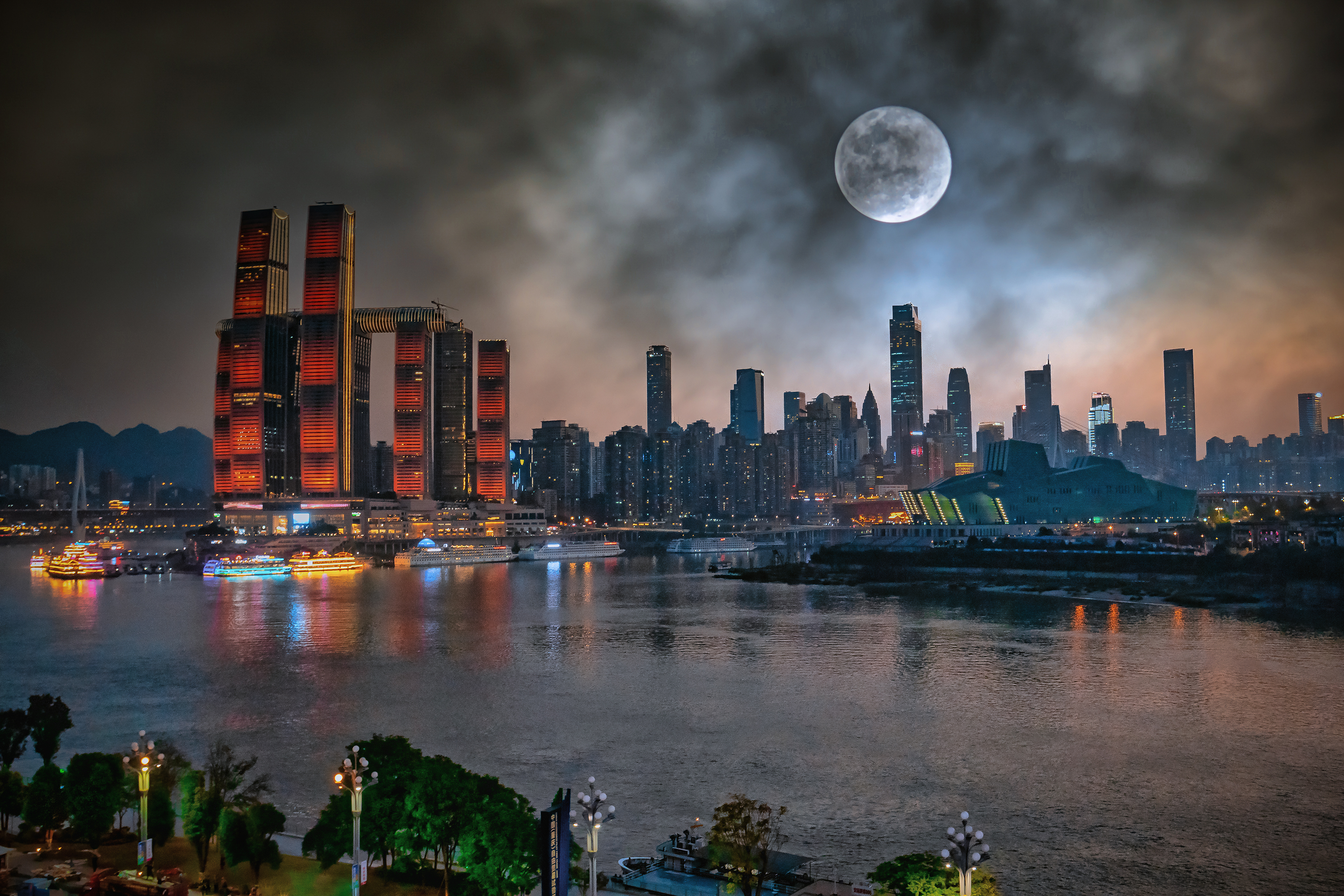 山城热辣,重庆美食盛宴等你解锁!