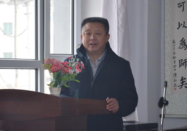 鞍山盛会，嘉宾云集，观众热情如火